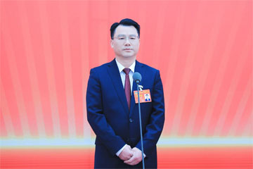 周春国：让残疾人就业之路越走越稳 | 直击委员通道